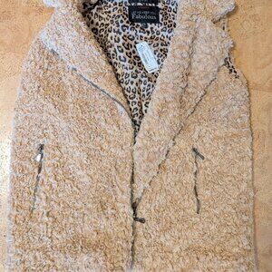 Yest vest NWT size 4